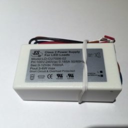 Fuente Para Led 3 A 6w 3-12vdc 700ma Alta Calidad En Oferta!